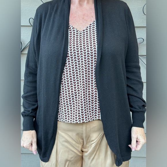 This black sweater is great for work to keep you warm in a chilly office! - Picture 3 of 3